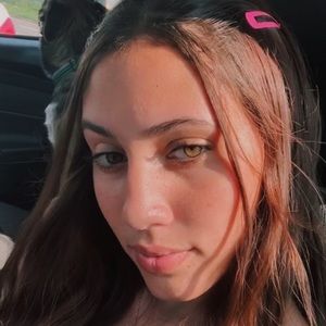 Meet your Posher, Stella